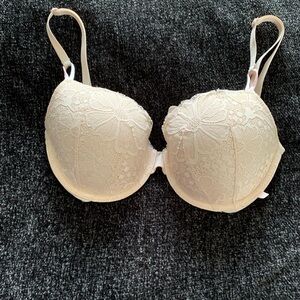 32DDD Nude Floral Victoria’s Secret Bra